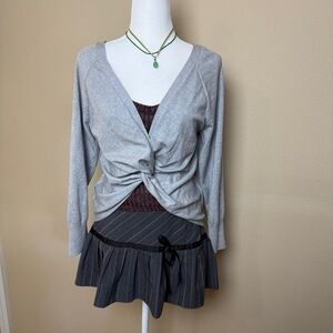 Victoria's Secret Gray Twist Back Lightweight Cropped Sweatshirt - Size Medium